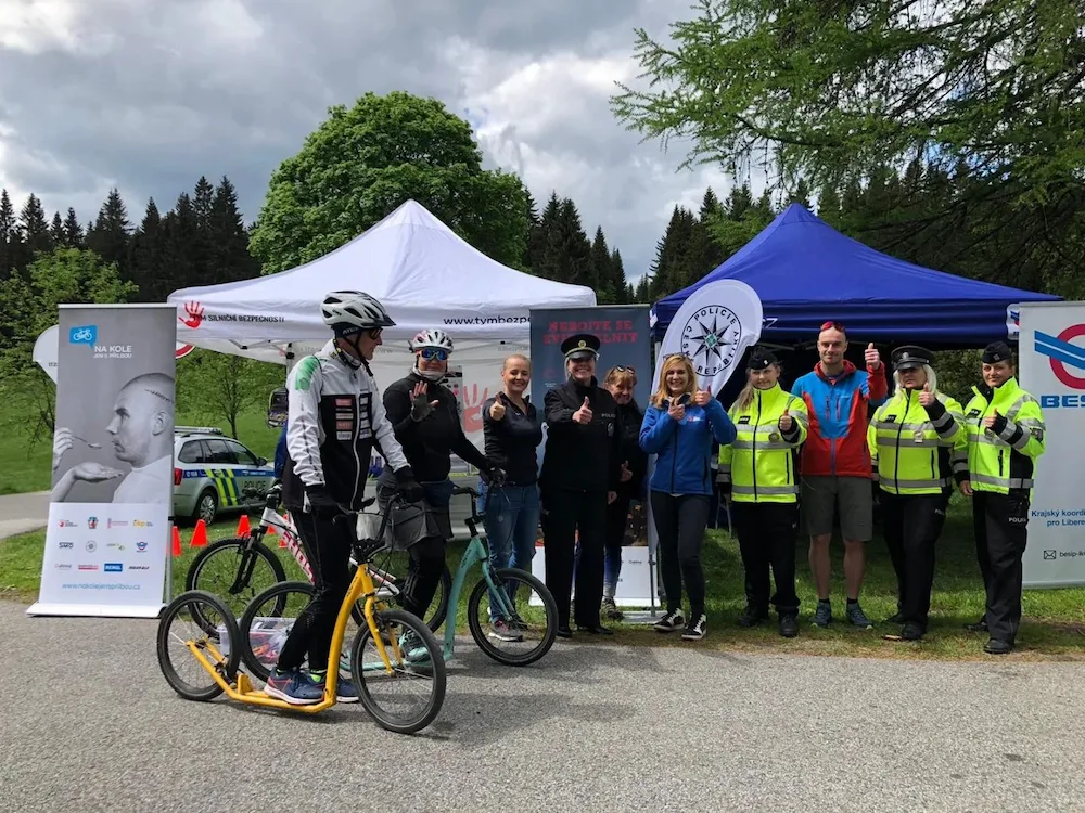 Projekt Na kole jen s přilbou vyjede opět chránit zdraví cyklistů