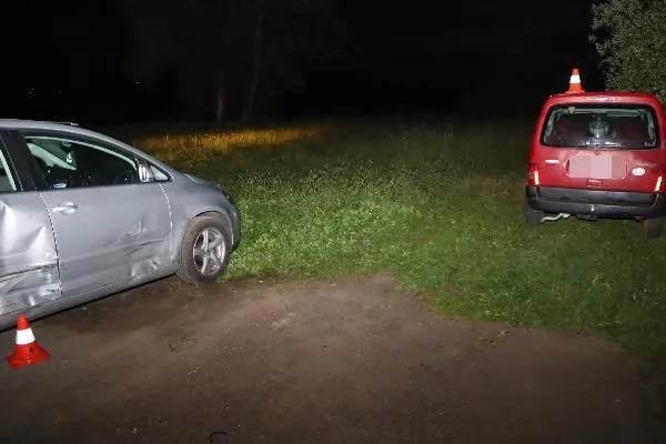 Po nehodě na parkovišti řidič nadýchal 2,5 promile. Způsobil škodu za 30 tisíc korun