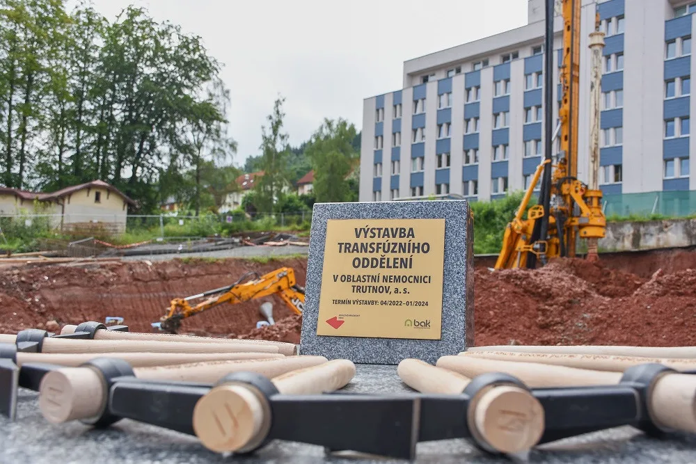 Základní kámen pro výstavbu nového pavilonu klinické biochemie