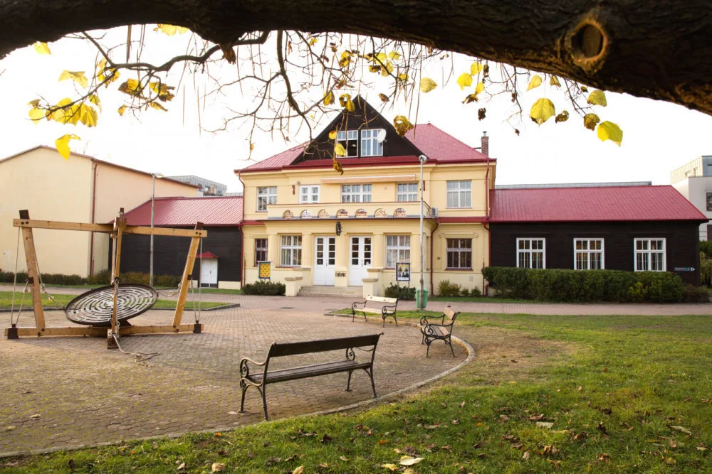 Divadlo Drak si na léto připravilo dvě bojovky. Program nabízí i Labyrint