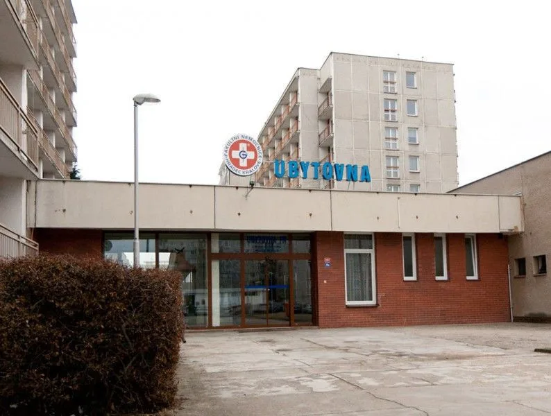 Hradec Králové si od nemocnice půjčí ubytovnu. Umístí do ní uprchlíky z Ukrajiny