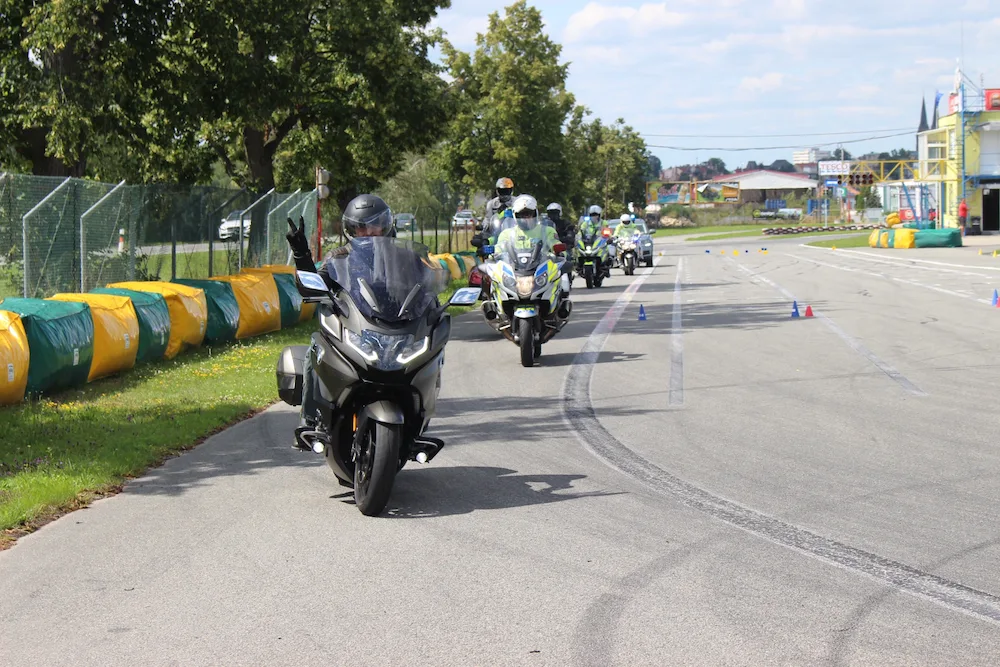Policisté zvou motocyklisty na kurzy bezpečné jízdy