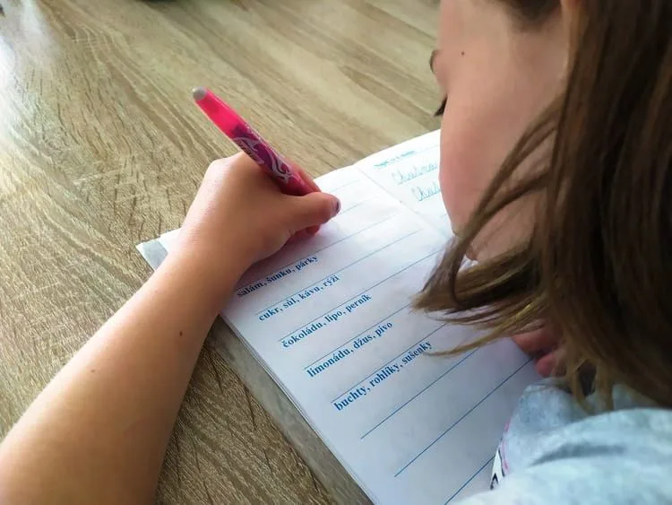 Deset procent populace dnes slaví. Je Mezinárodní den leváků