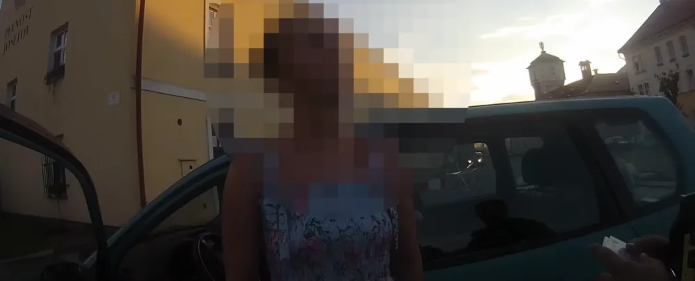 Žena hlídce odmítla dýchnout, vymlouvala se na rostoucí moudrák. Nakonec měla 3,5 promile