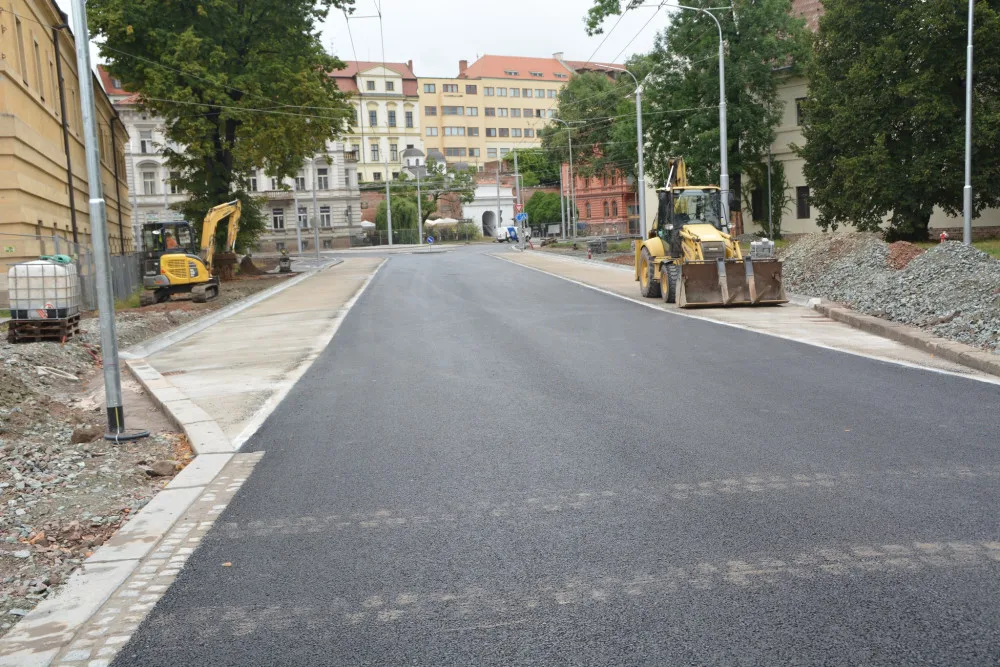 Příští týden se otevře Fortna pro MHD. Řidiči osobáků si musí počkat do konce roku