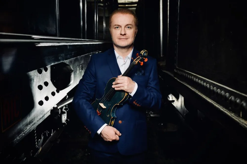 Houslový virtuos Pavel Šporcl startuje podzimní turné Pocta mistrům II, věnované Janu Kubelíkovi