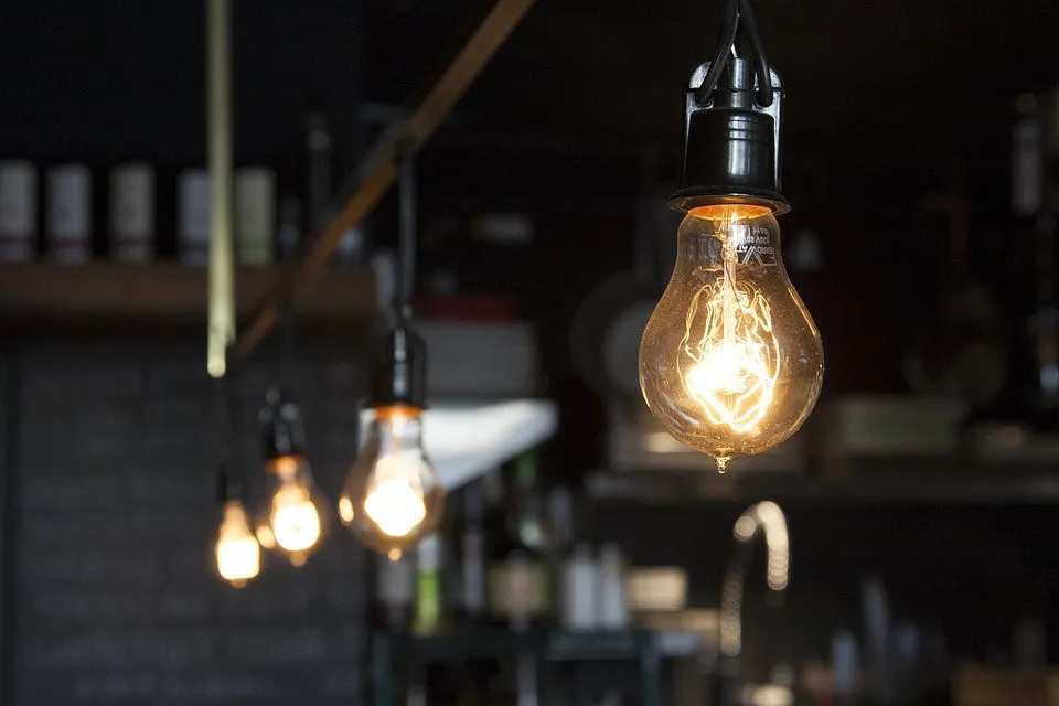 Hradecký kraj vítá cenový strop energií. Proti burze ušetří přes 300 milionů