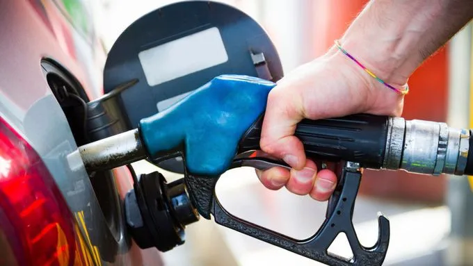 I pumpaři v Královéhradeckém kraji stlačili ceny, nafta za týden spadla skoro o korunu