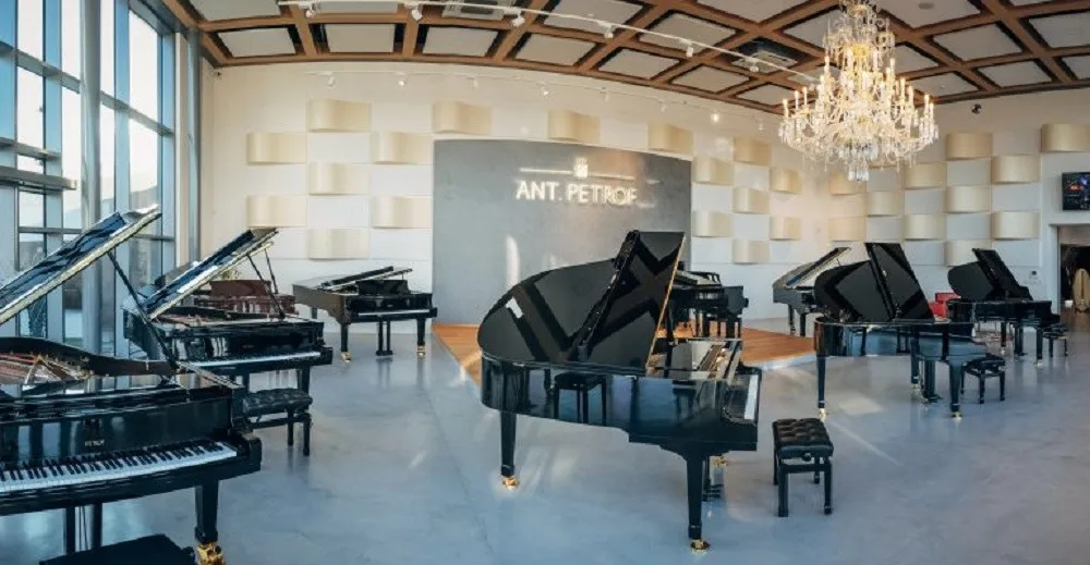Petrof hledá jméno pro piano, autor vítězného návrhu získá jeden z nástrojů