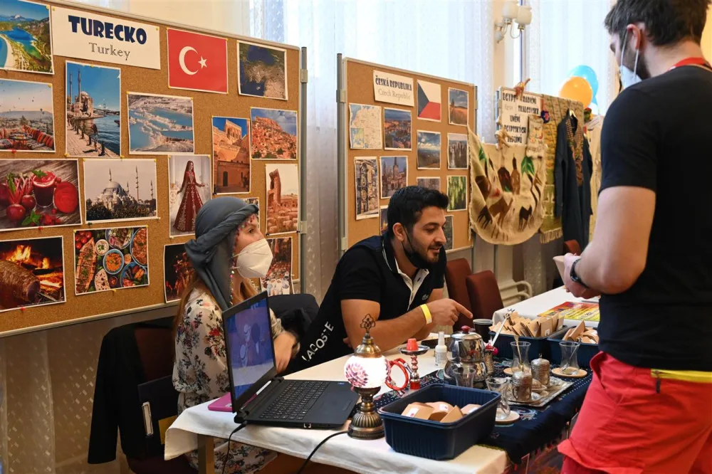 Festival Setkání národů v Hradci představí dvě desítky národů z celého světa