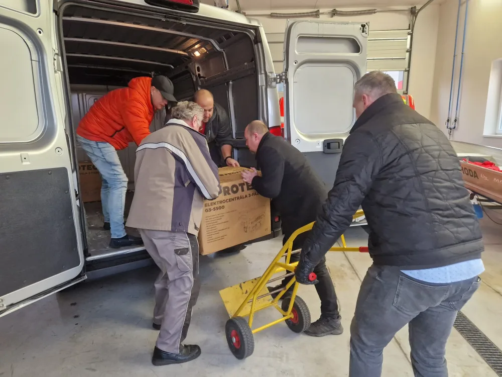 Náchod vybral sbírkový účet pro Ukrajinu a nakoupil elektrocentrály. Poputují do partnerského města