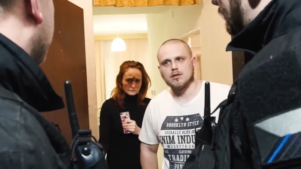 Dnes je den proti násilí na ženách. Bojuje proti zneužívání i domácímu násilí