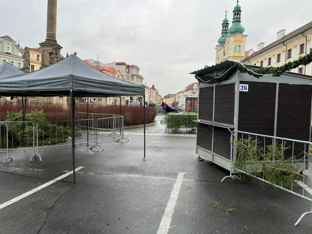 PŘEHLEDNĚ: Začínají vánoční trhy v Hradci Králové. Co je dobré vědět před jejich návštěvou?