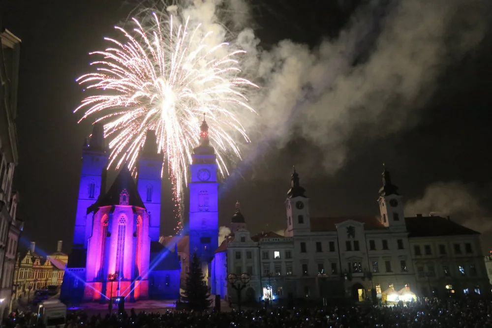 Nad Velké náměstí v Hradci Králové se po covidové pauze objeví novoroční ohňostroj