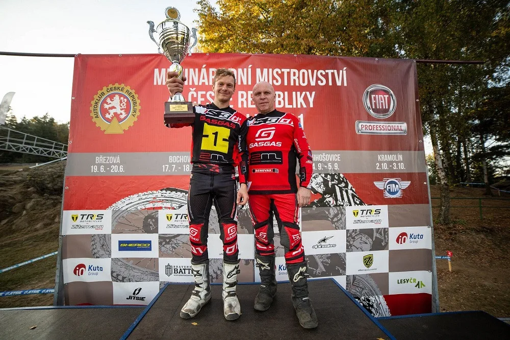 Martin Matějíček při moto trialu