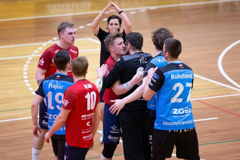 Dotace zamíří za jičínskými florbalisty i házenkáři
