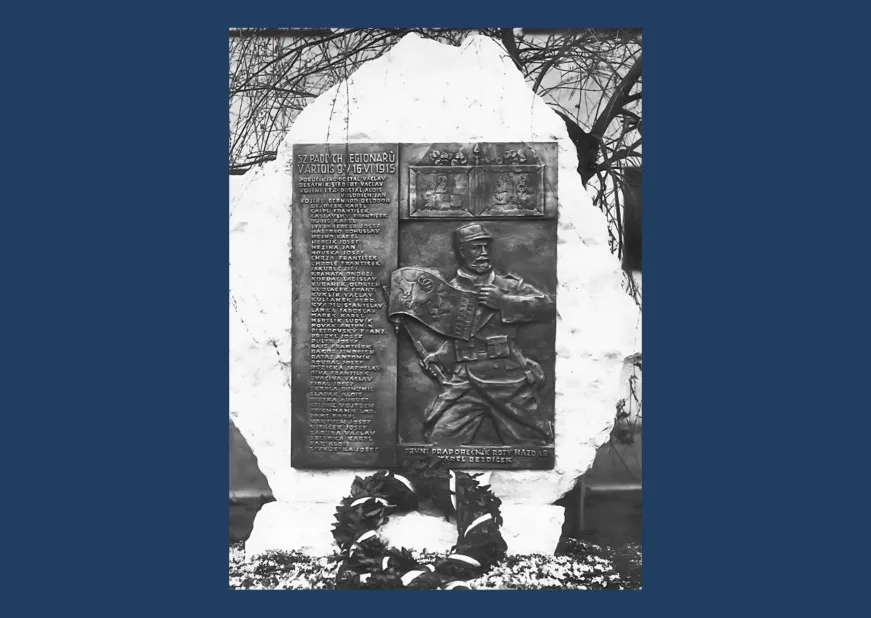Trutnov po 85 letech obnoví památník legionářům s historickou pamětní deskou