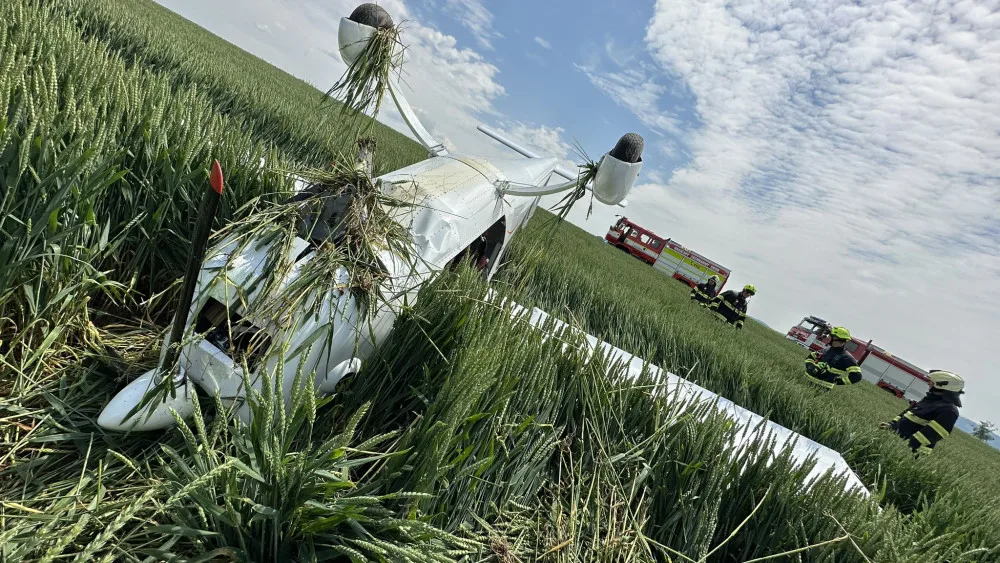 U Velkého Poříčí na Náchodsku havaroval ultralight. Pilot vyvázl bez zranění