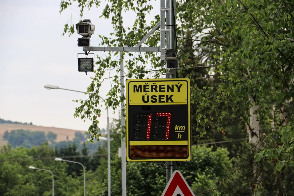 Zítra začne Náchod měřit rychlost. Radary budou na třech místech.