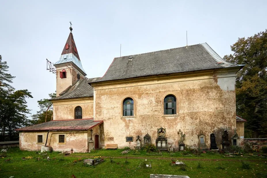Trutnov přispěje na záchranu kostela ve Starém Rokytníku. Peníze pošle i na filtrovnu v pevnosti Stachelberg