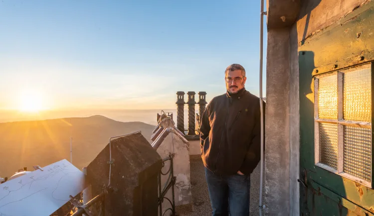 Aktuálně nejsme schopni v předpovědi rozlišit, zda vznikne nebo nevznikne tornádo, říká meteorolog Petr Zacharov
