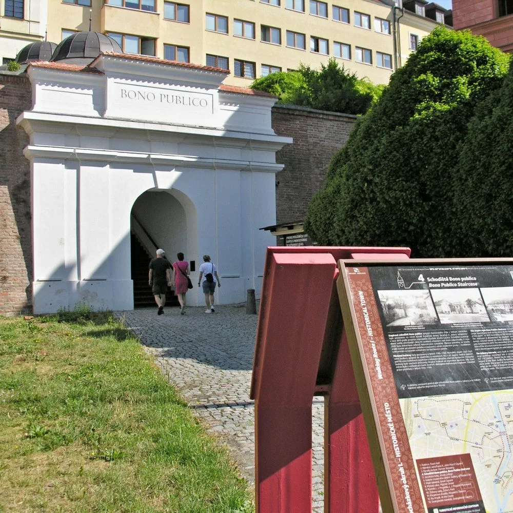 Od pondělí bude zavřené schodiště Bono publico v historickém centru Hradce Králové
