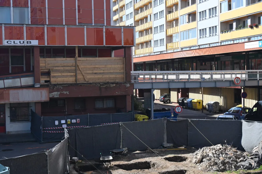 Radnice se pustí do oprav na Benešově třídě. Prozatím vymění lávku u Kozlovny