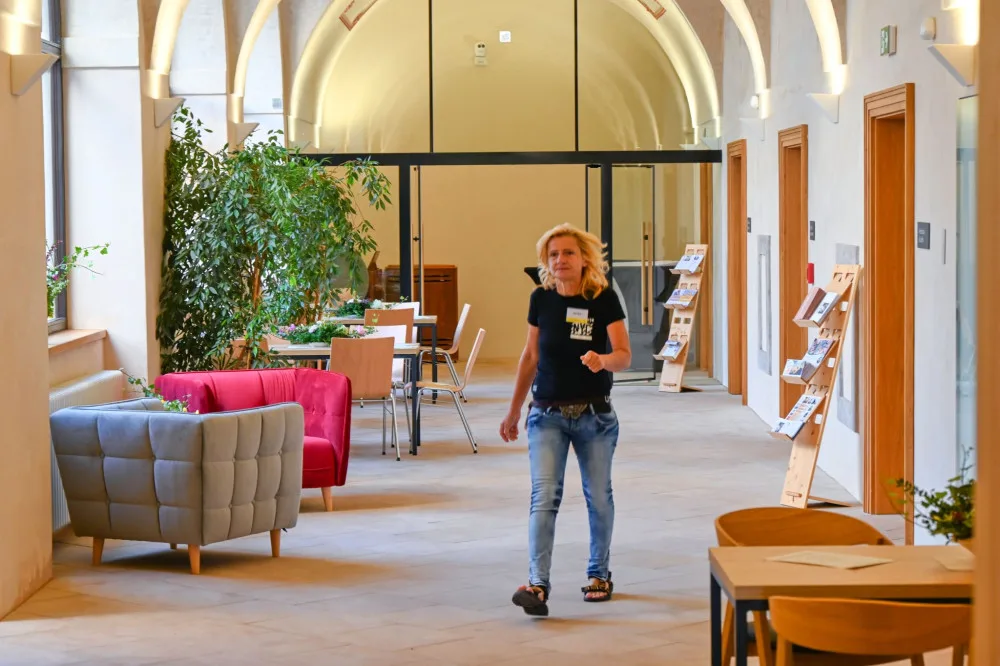Po 15 letech skončila obnova kláštera v Nové Pace. Nově tu vzniklo komunitní centrum a denní stacionář