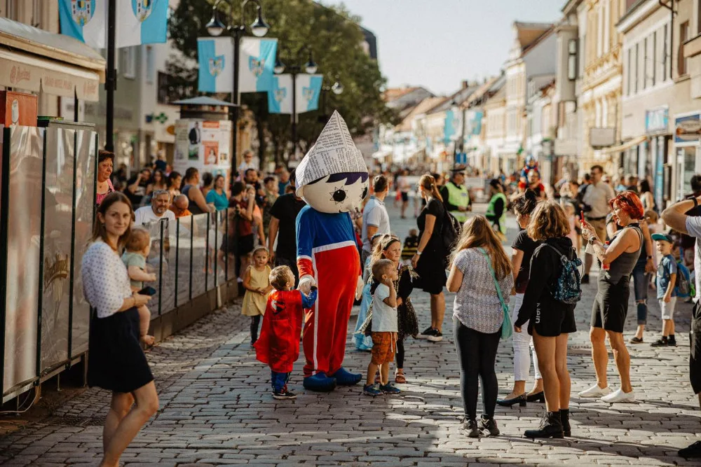 jicin