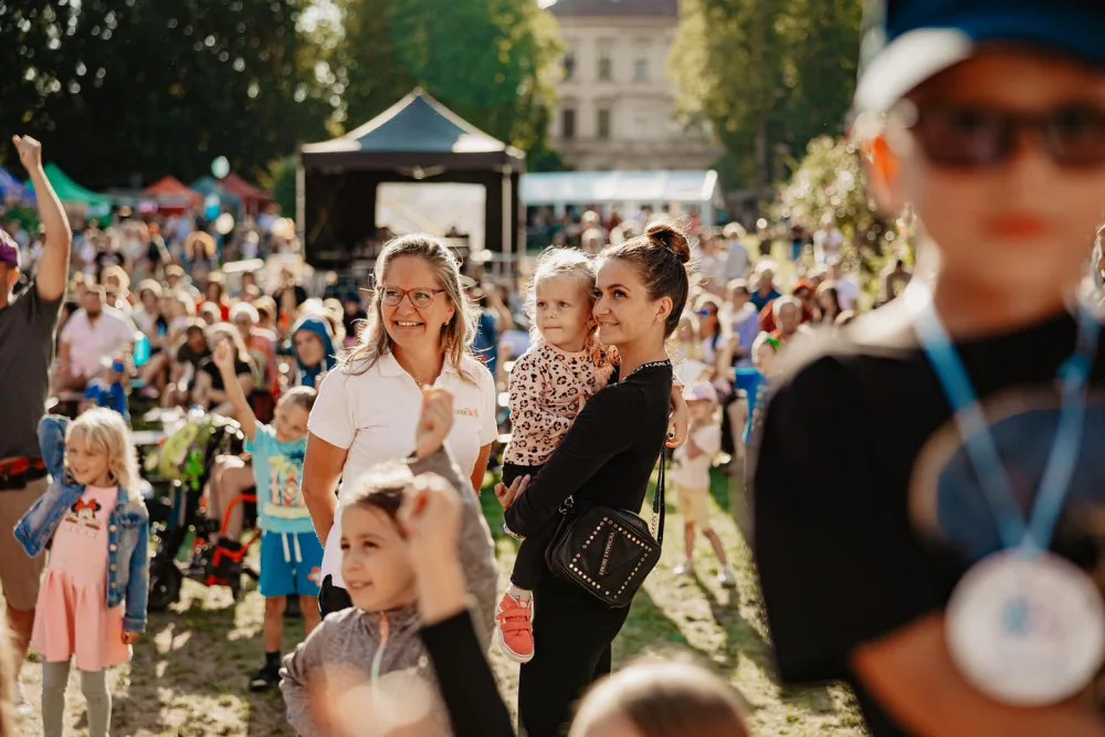 Pohádkový festival v Jičíně navštívily desítky tisíc lidí. Úspěch měl i videomapping
