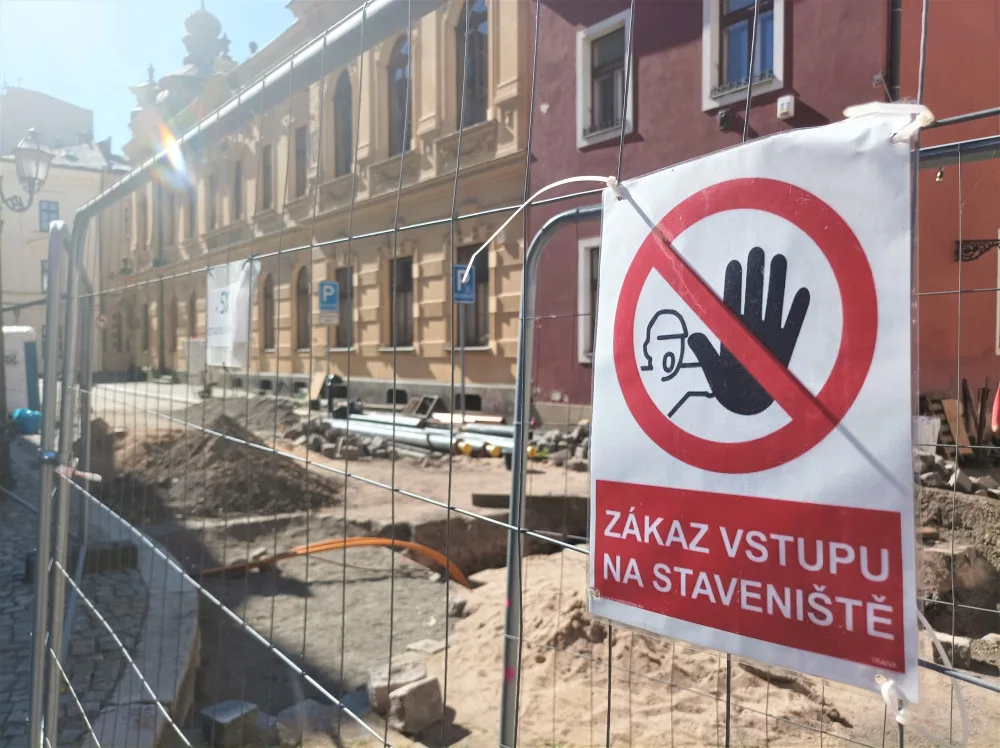 Hradečtí archeologové objevili další důkazy o přemyslovském hradišti