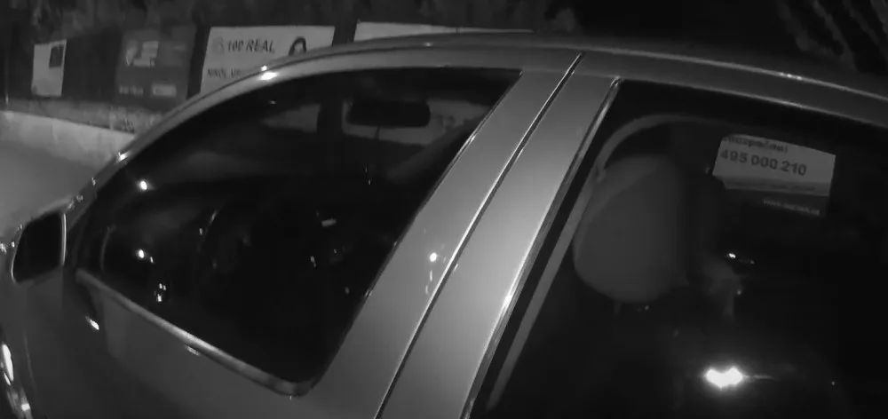 Patnáctiletý kluk ukradl babičce auto. S ním se vydal do ulic Hradce Králové