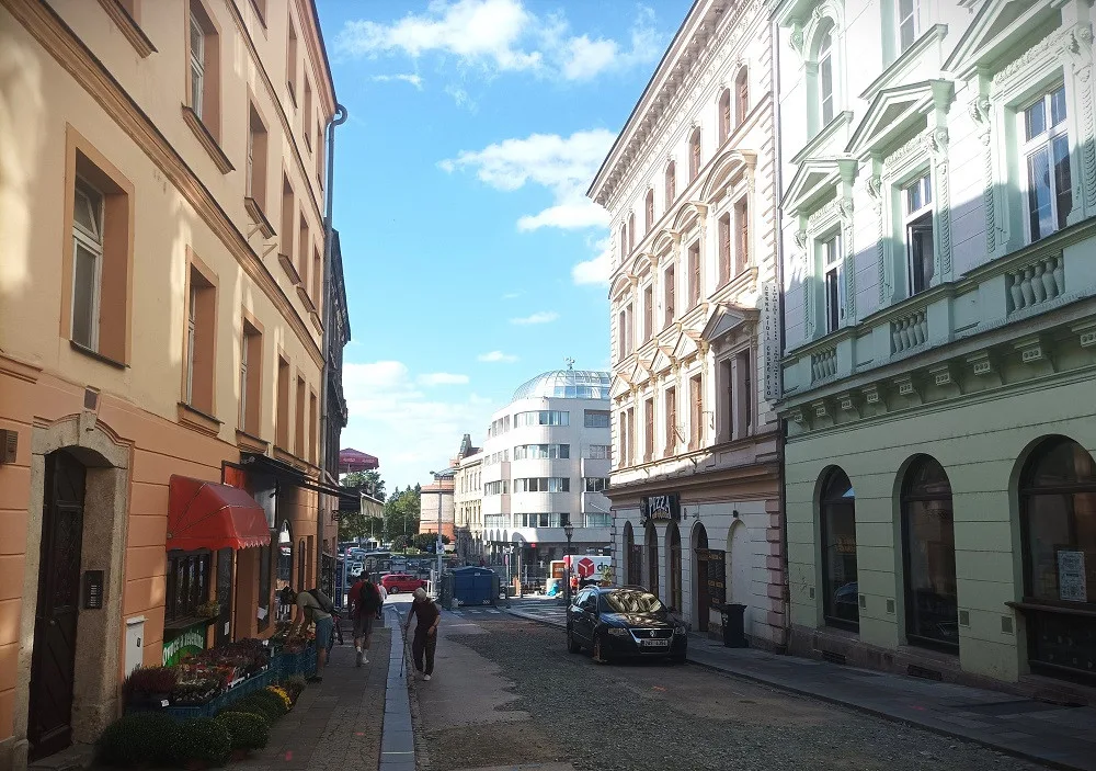 Hradeckým Kopečkem neprojedou auta ještě dva měsíce