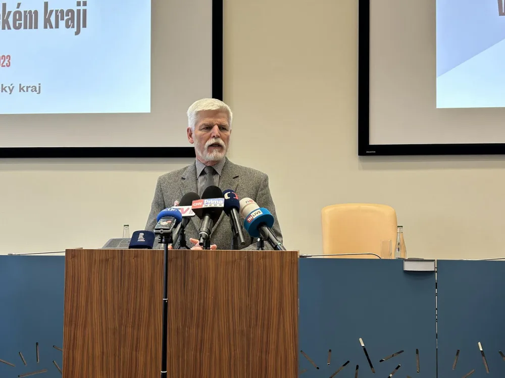 Prezident Pavel přijel na návštěvu hradeckého kraje. Platí přísná bezpečnostní opatření.