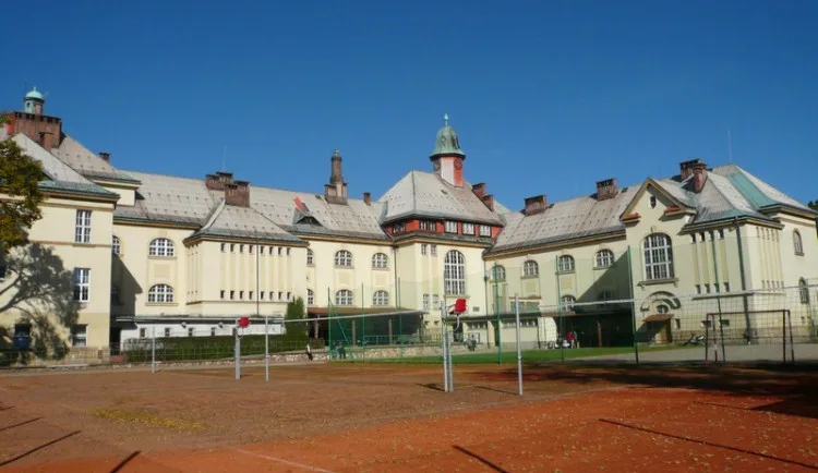 Krkonošské gymnázium ve Vrchlabí dostane nového robota