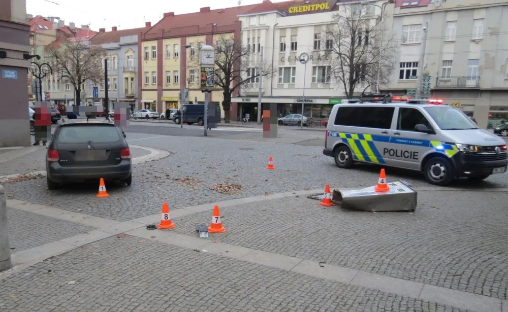 Řidič chtěl svým autem zabít chodce. K incidentu došlo v centru Hradce Králové