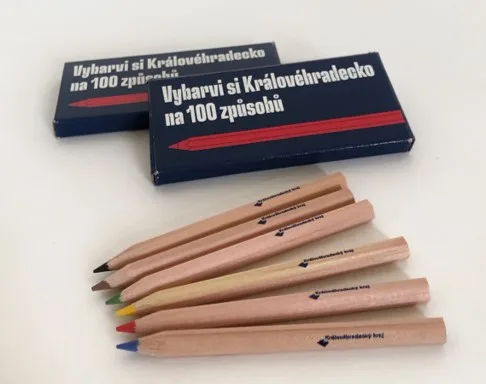 Nové upomínkové předměty kraje sází na tradici