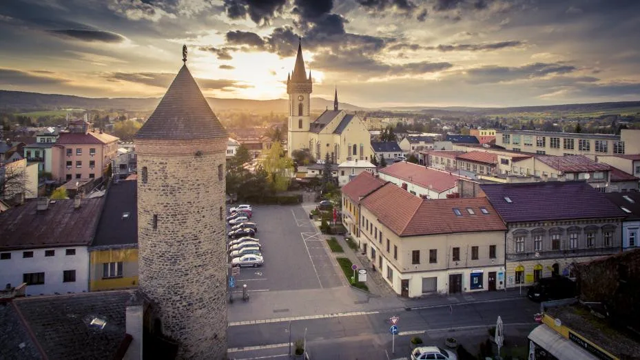 Dvůr chce letos investovat 170 milionů. Většina půjde do oprav a vodohospodářské infrastruktury.