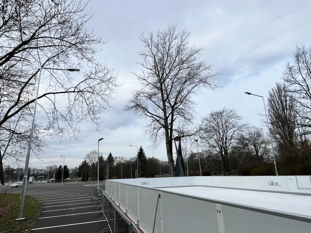 ANKETA: Kluziště u malšovického stadionu vypadá opuštěně