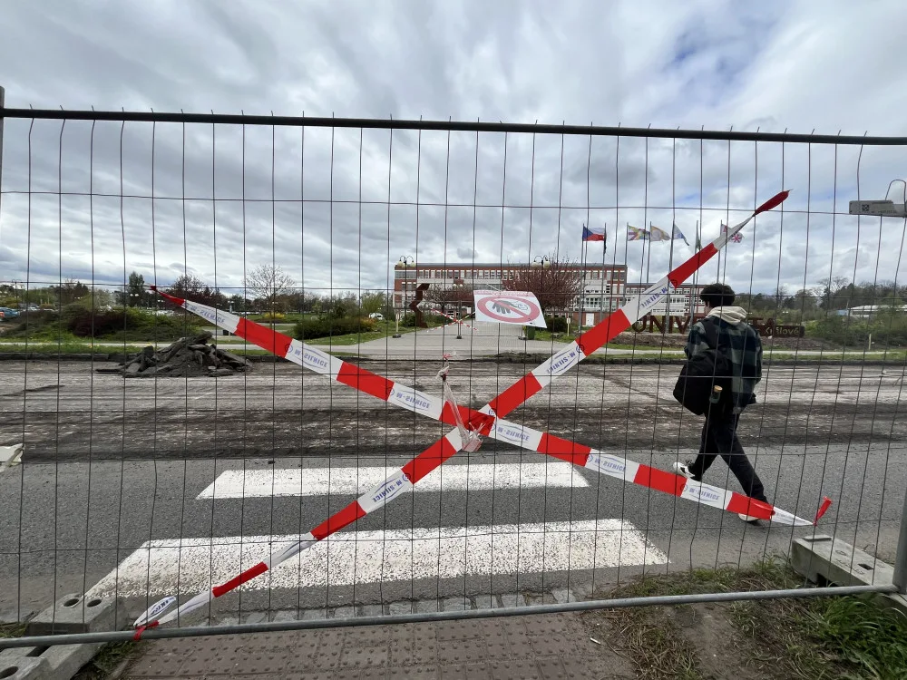 Studenti hradecké univerzity se snaží zabránit dopravním zmatkům
