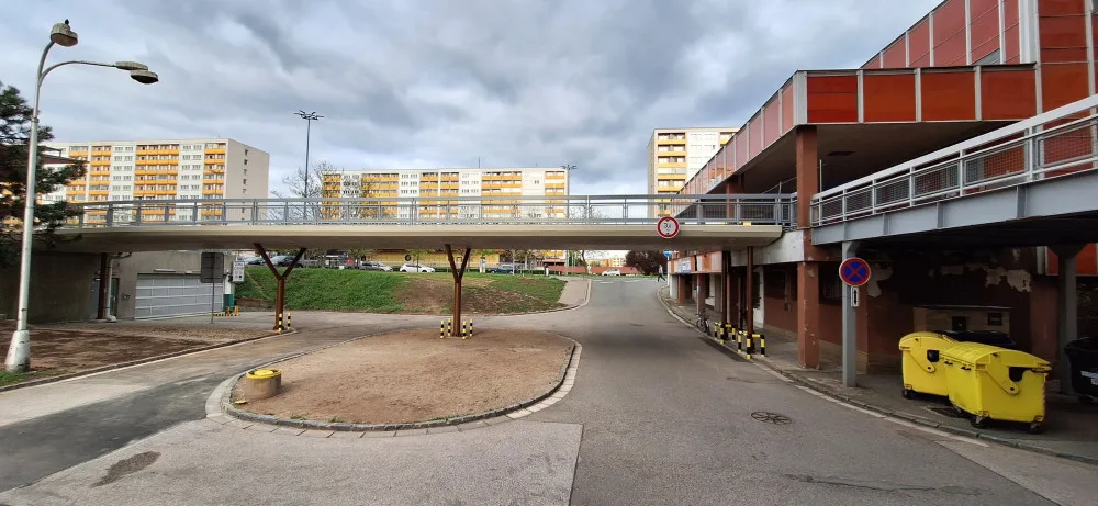 Na Benešově třídě v Hradci Králové otevřeli novou lávku za více než deset milionů