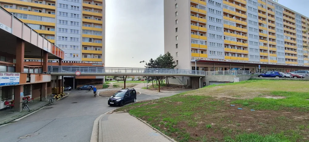 Na Benešově třídě v Hradci Králové otevřeli novou lávku za více než deset milionů
