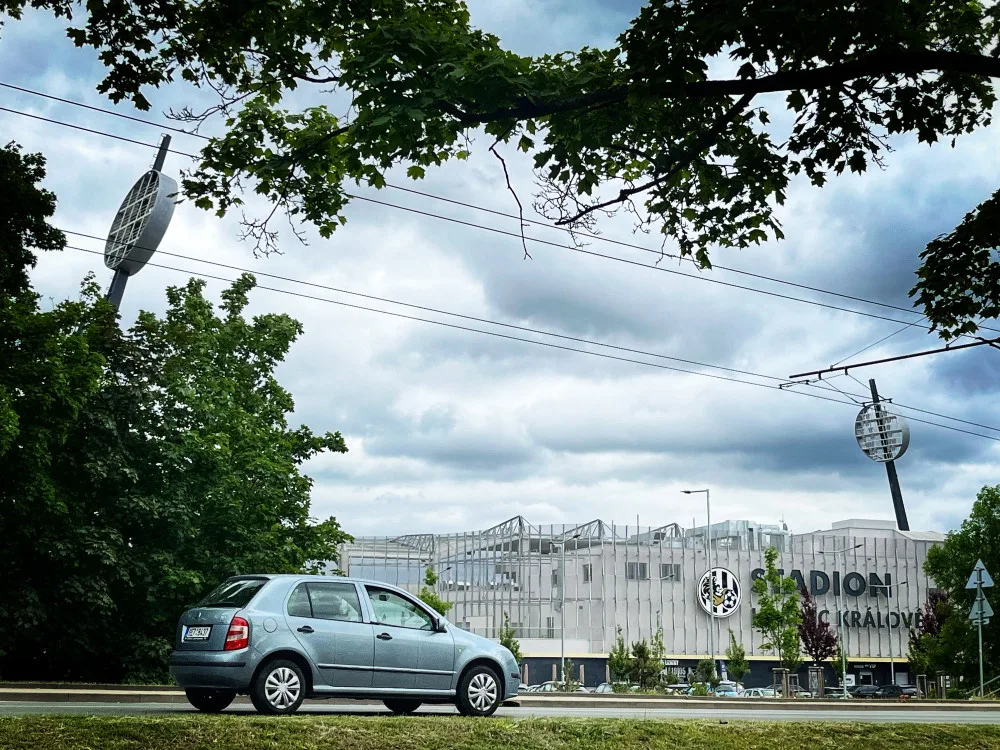 Hradec Králové dá desítky milionů do bezpečnosti chodců a cyklistů u fotbalové arény