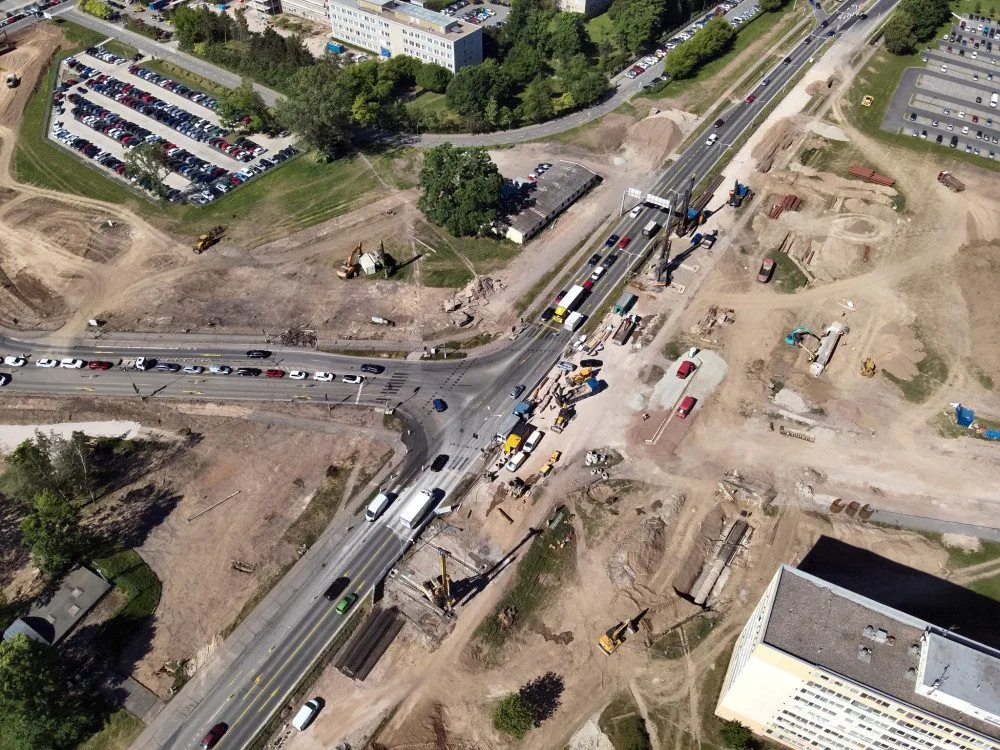 Na hradecké Miletě pokračuje vrtání pilot a řeší se kanalizace