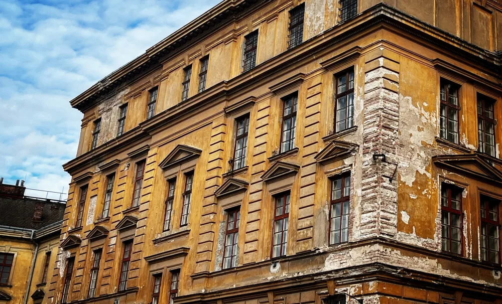Startuje rekonstrukce Vrbenského kasáren v centru Hradce Králové