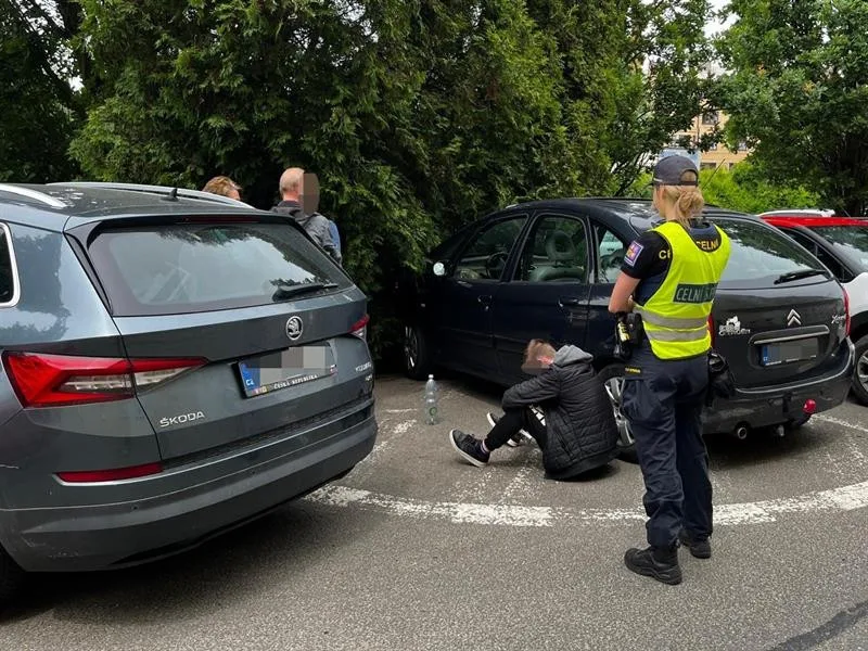 Celníci v Náchodě zadrželi osobní auto s téměř dvěma kilogramy tablet obsahujících pseudoefedrin