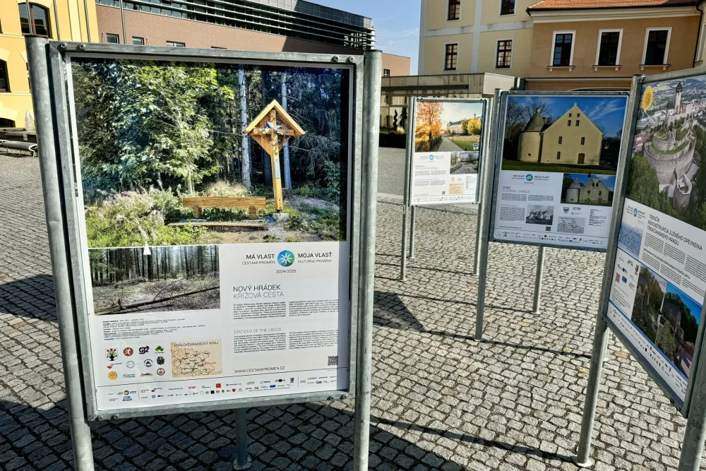 Výstava Má vlast cestami proměn přináší svědectví o změnách zanedbaných míst. Dorazila do Hradce Králové