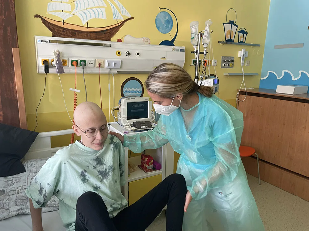Dva roky boje s leukémií. Život Terezy z Hané zachránila i stovka přípravků od dárců krve