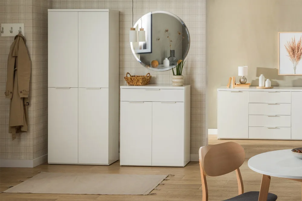 Zrcadlová skříň do předsíně - praktické a elegantní řešení