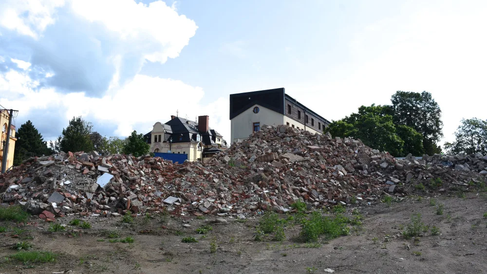 Kraj zahájil stavbu nového domova ve Vrchlabí. Ubytování v něm najde další 34 klientů
